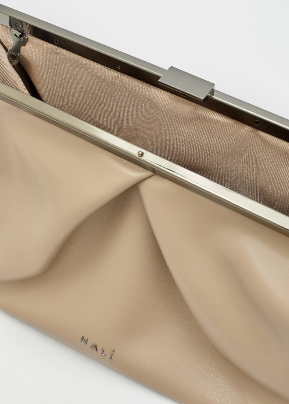 NALì. POCHETTE ALICE IN VERNICE. COD.542