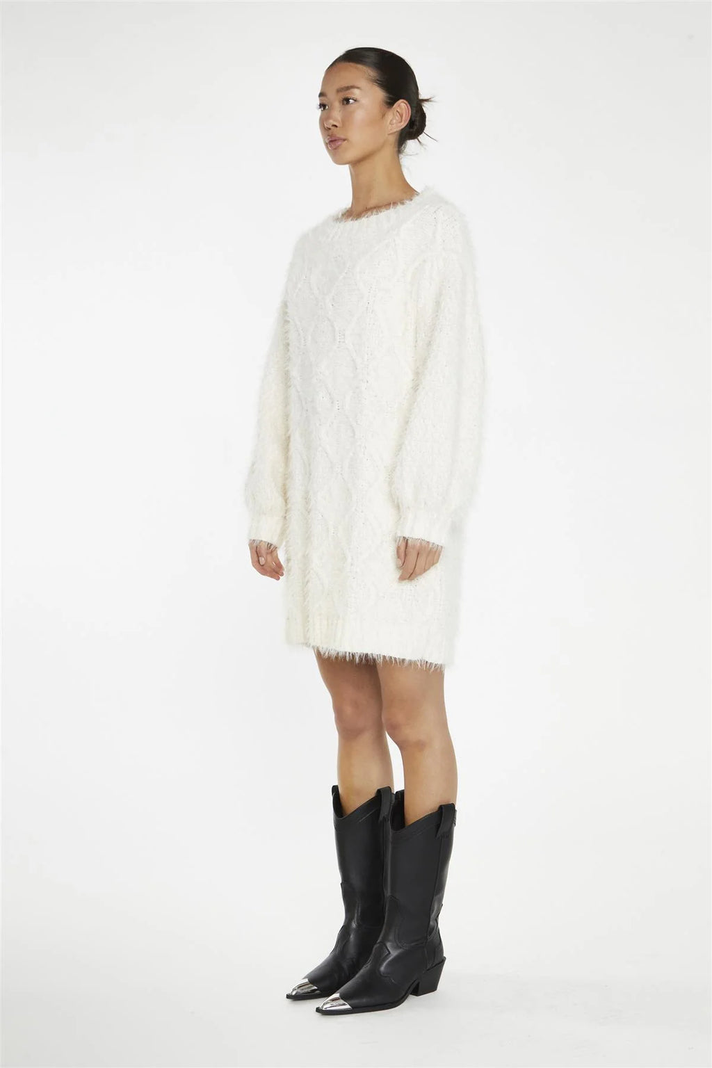 GLAMOROUS. Mini-abito in maglione crema. COD.808