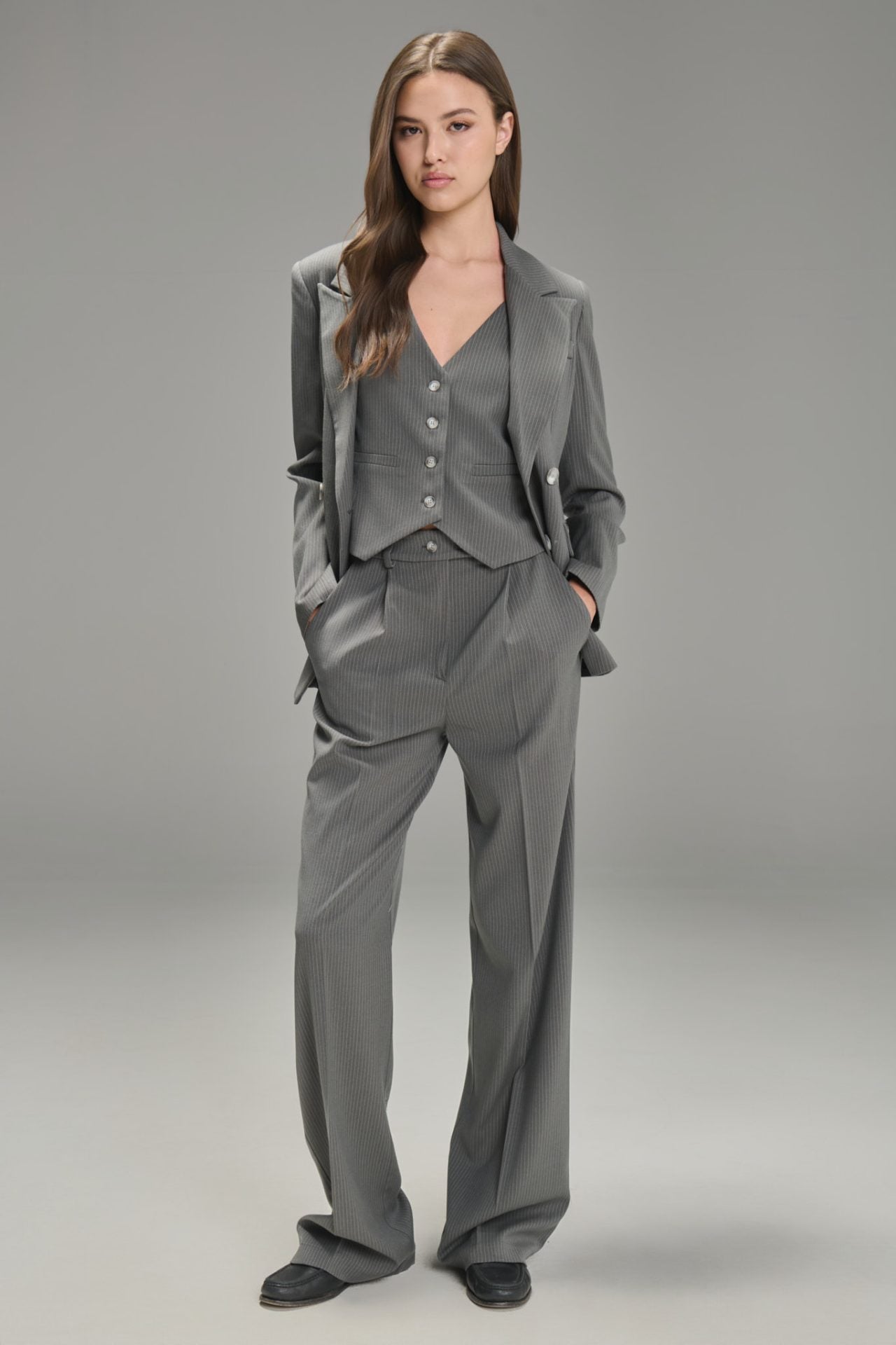 FACE TO FACE Pantalone palazzo grace grigio. COD.190