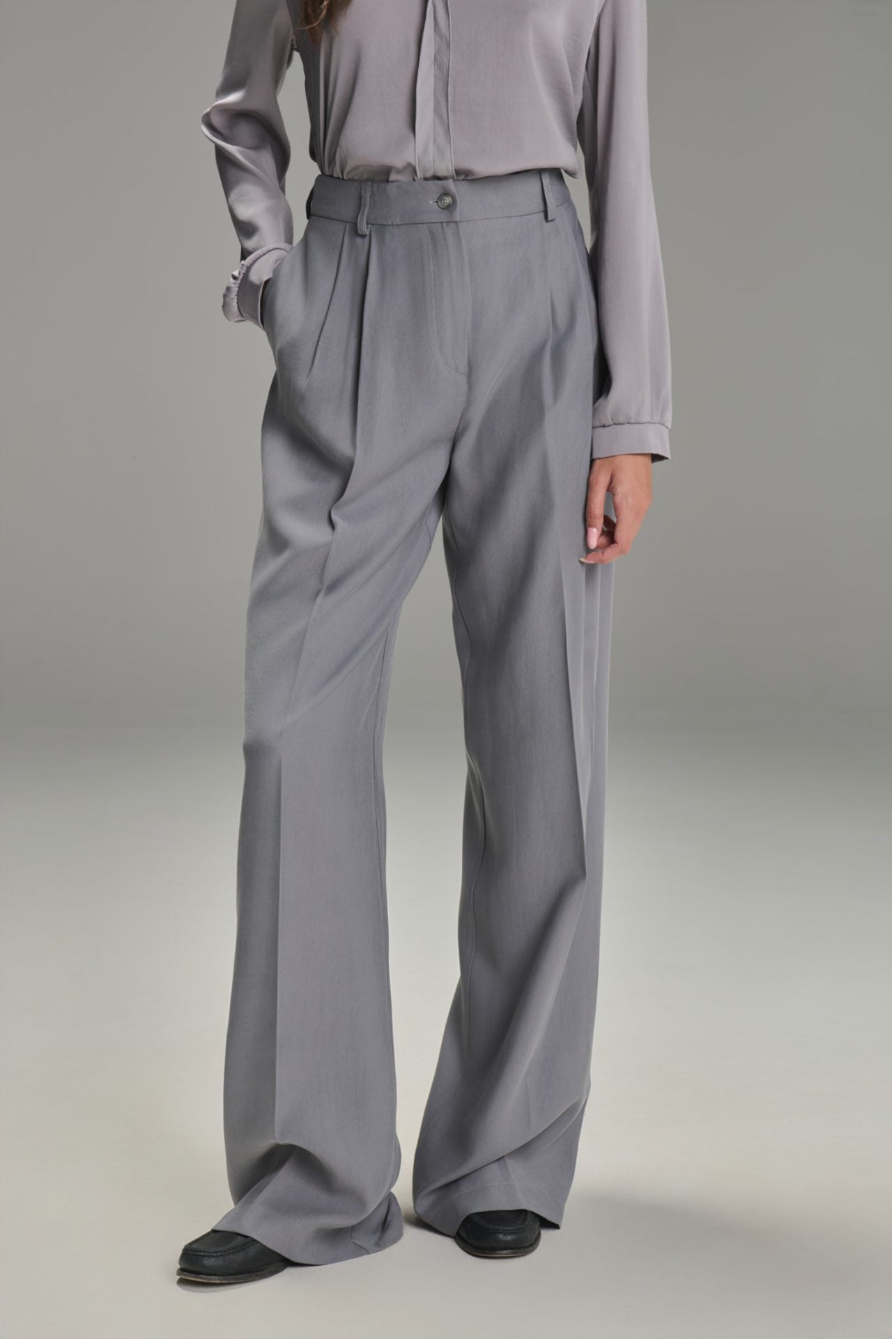 FACE TO FACE Pantalone talia grigio. COD.192