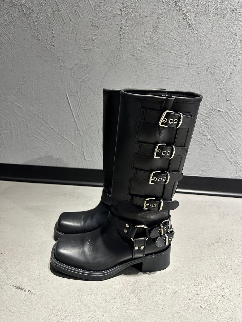 R23 Biker con fibbie cod 3094 iw