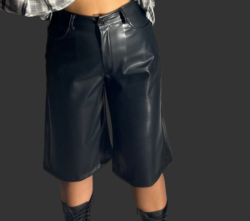 TENSIONE IN bermuda ecopelle cod.800