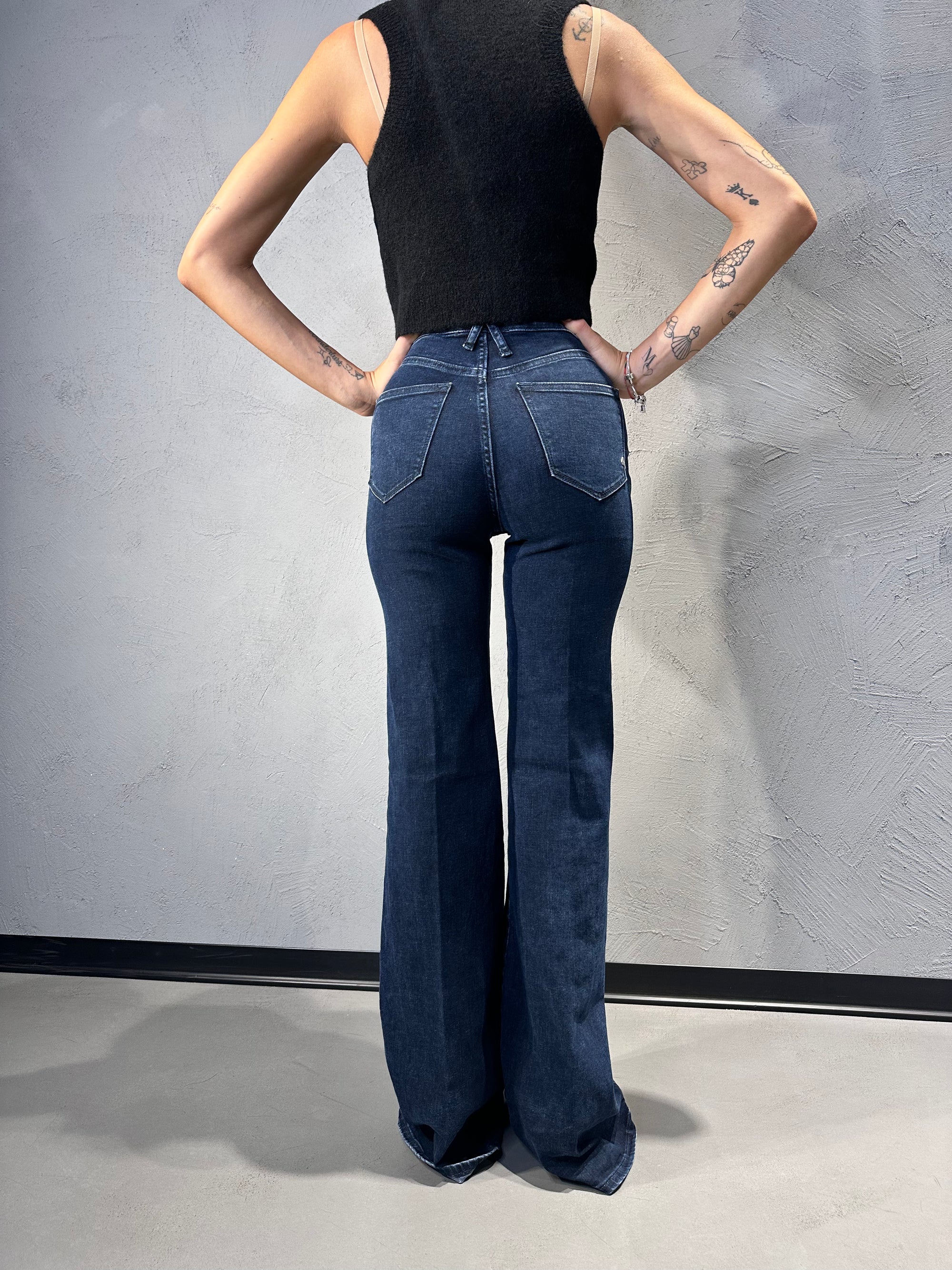 CYCLE. FLAIRE HIGH RISE FLARED ECO ENZYME STORE WASH