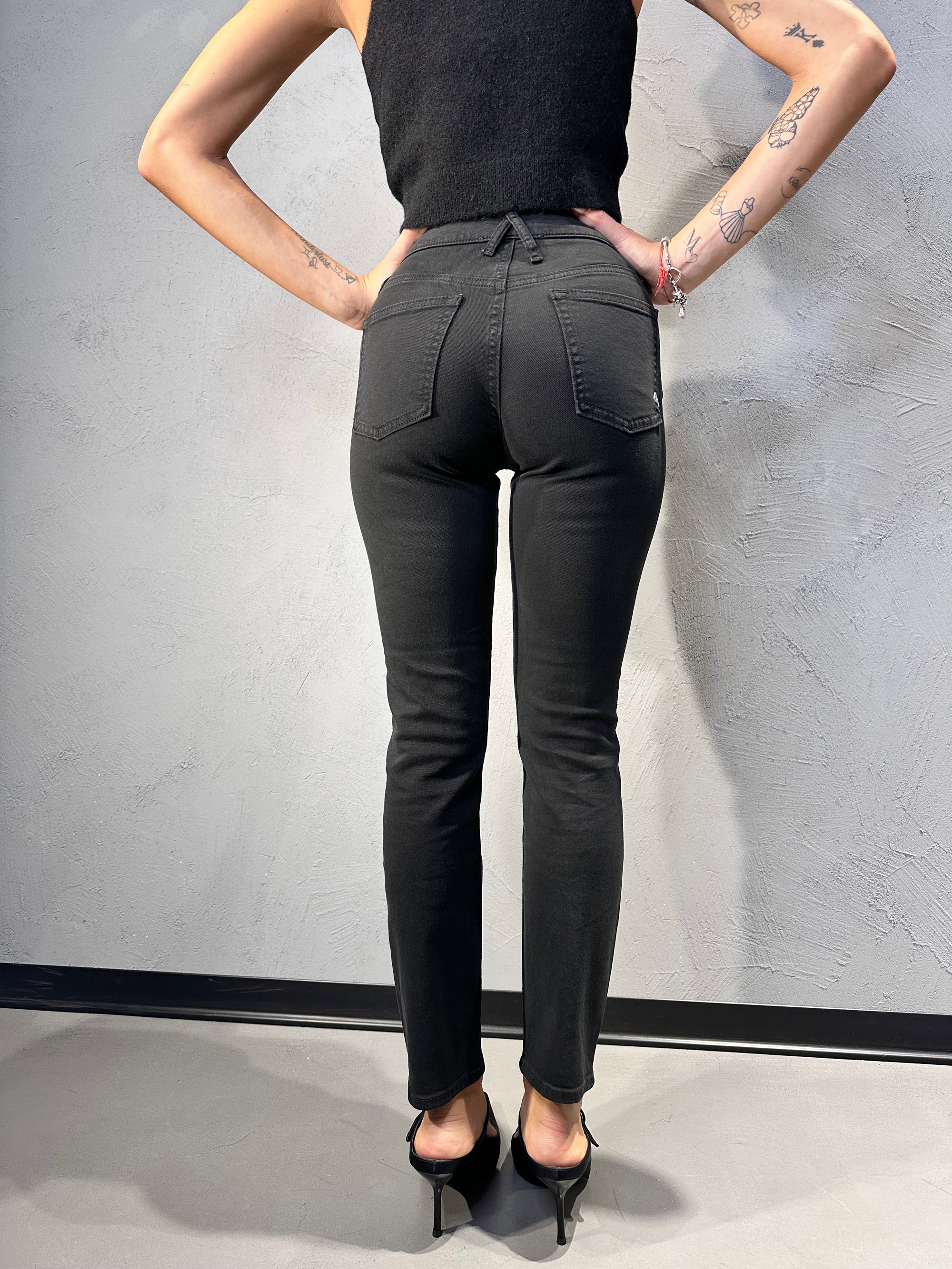 CYCLE. BODY SLIM HIGH RISE DIRECT DYED