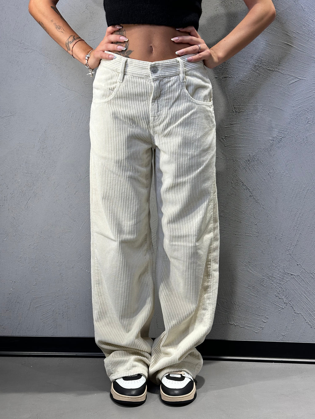 CYCLE. AIDA LOW SUPER FITTED LOW WAIST VOLUME LEG DIRECT DYED