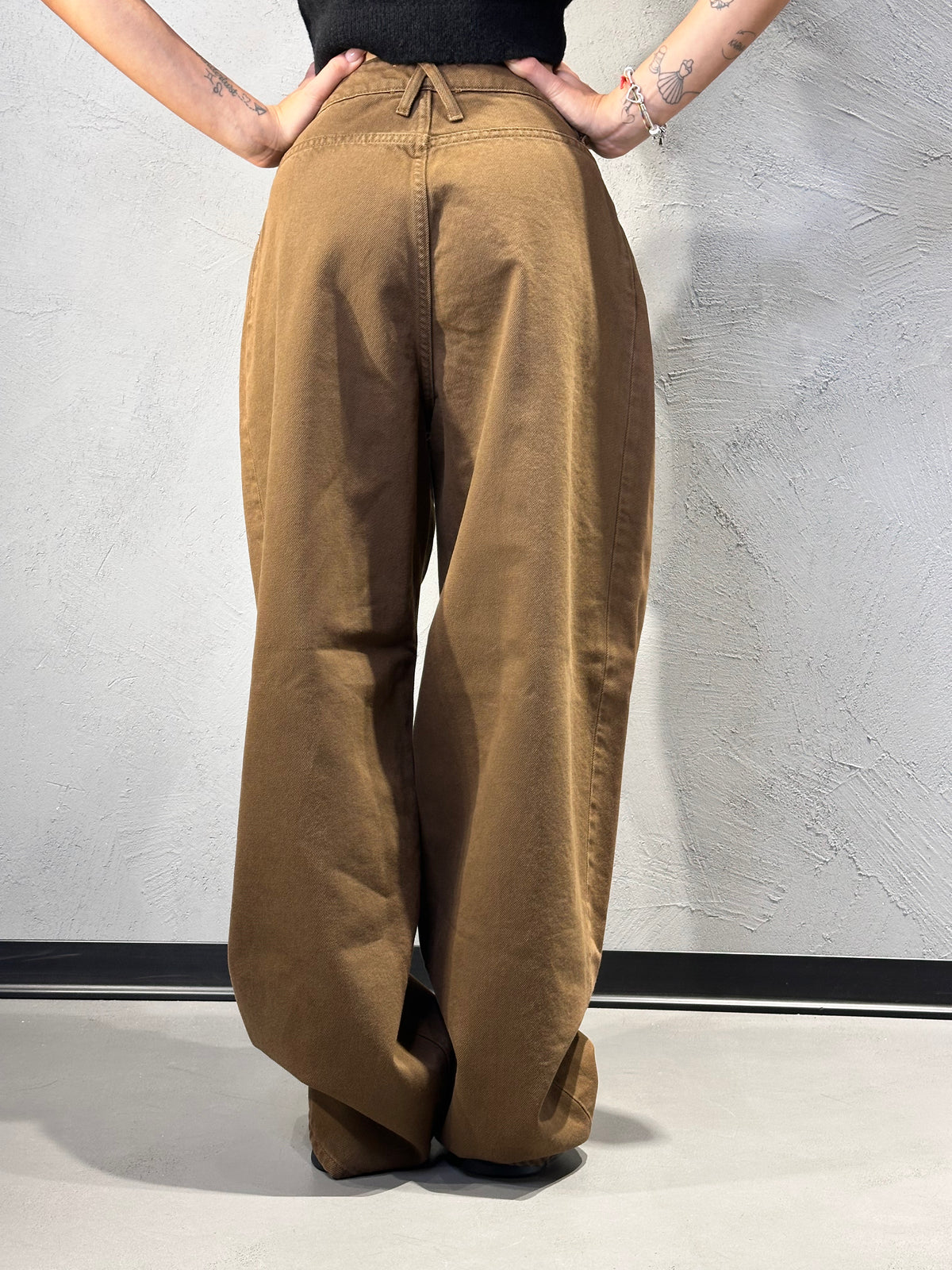CYCLE. JACK HIGH RISE CURVE LEG WITH PENCE ECO ENZYME WASH