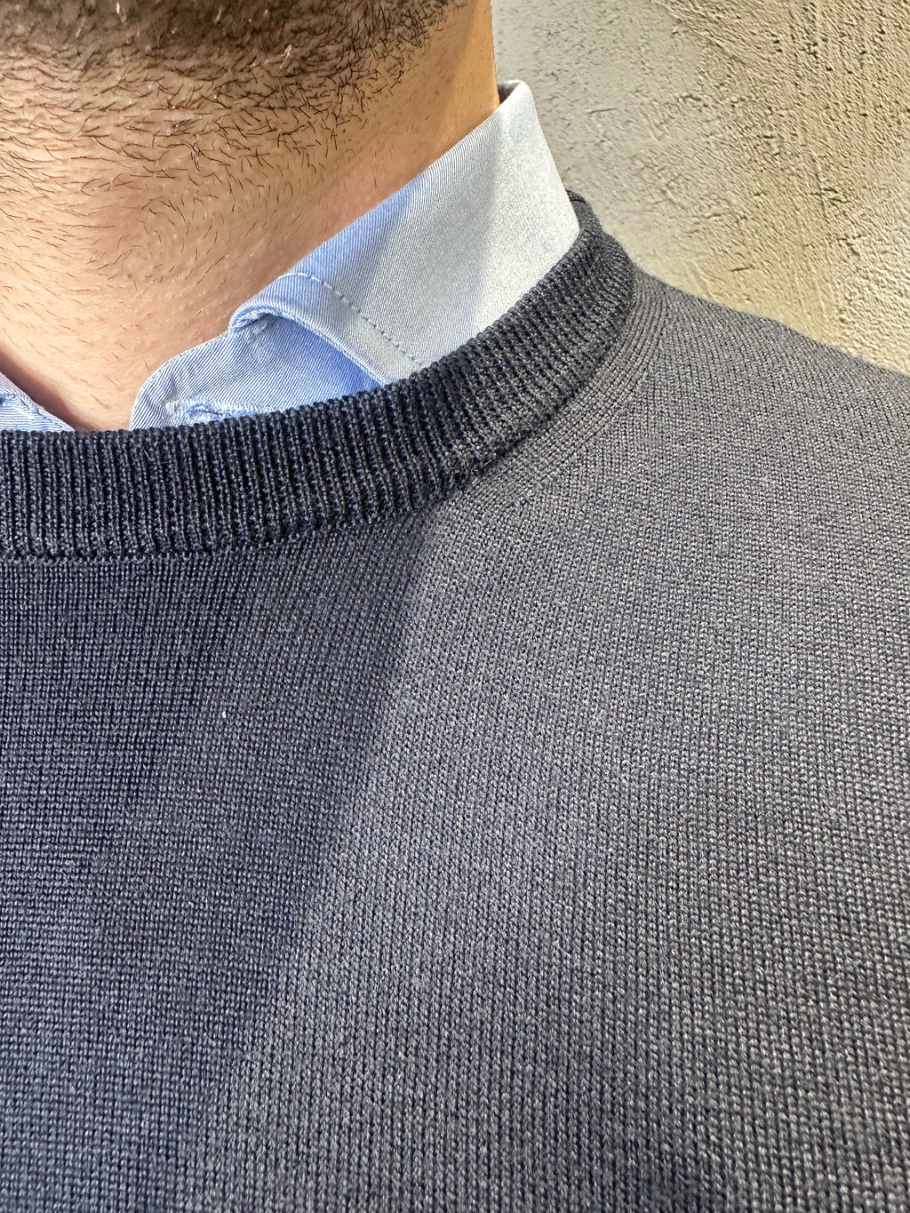KANGRA. Maglia Girocollo in Lana Merino Ultrafine Blu. COD. 225