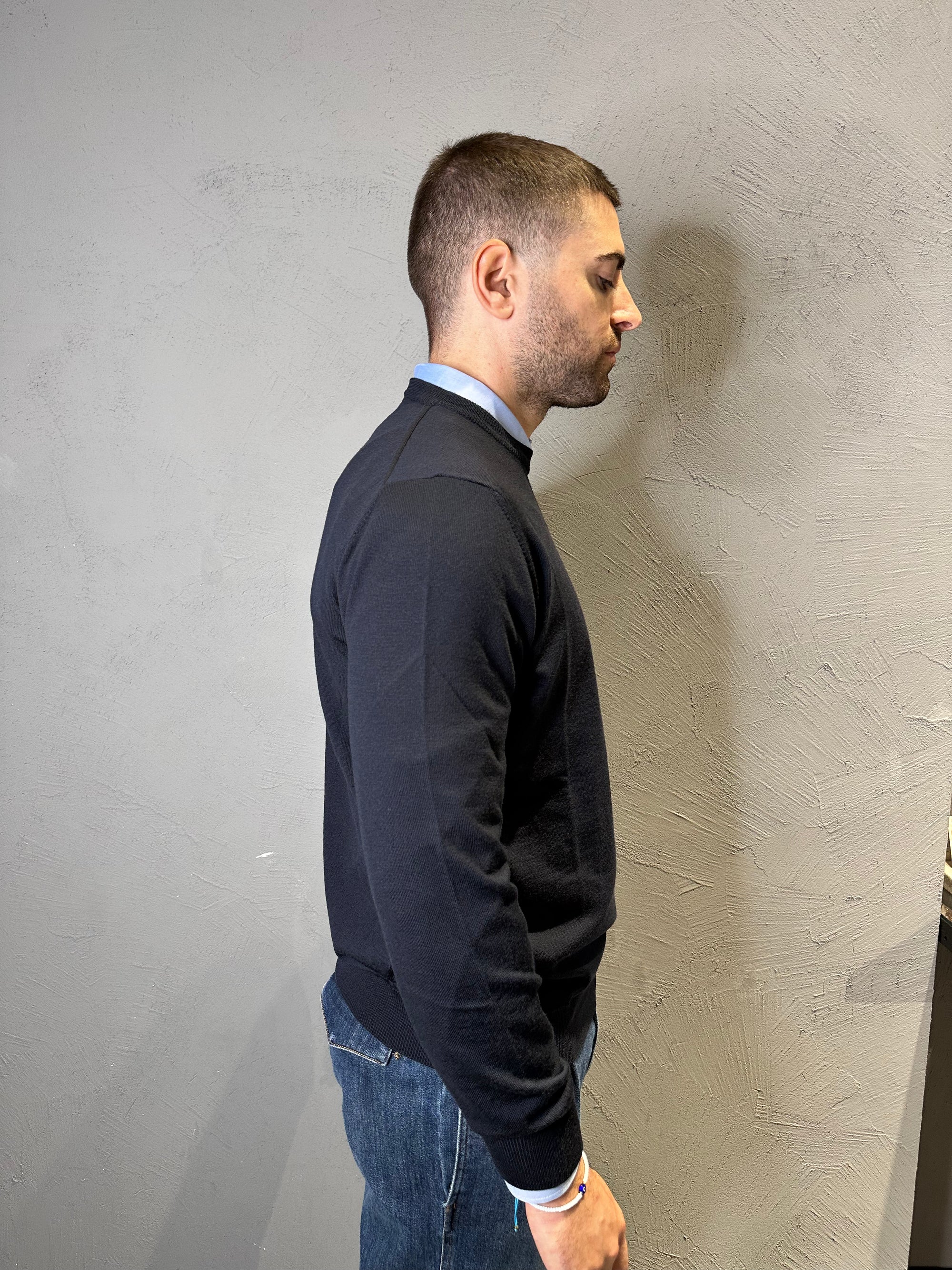 KANGRA. Maglia Girocollo in Lana Merino Ultrafine Blu. COD. 225