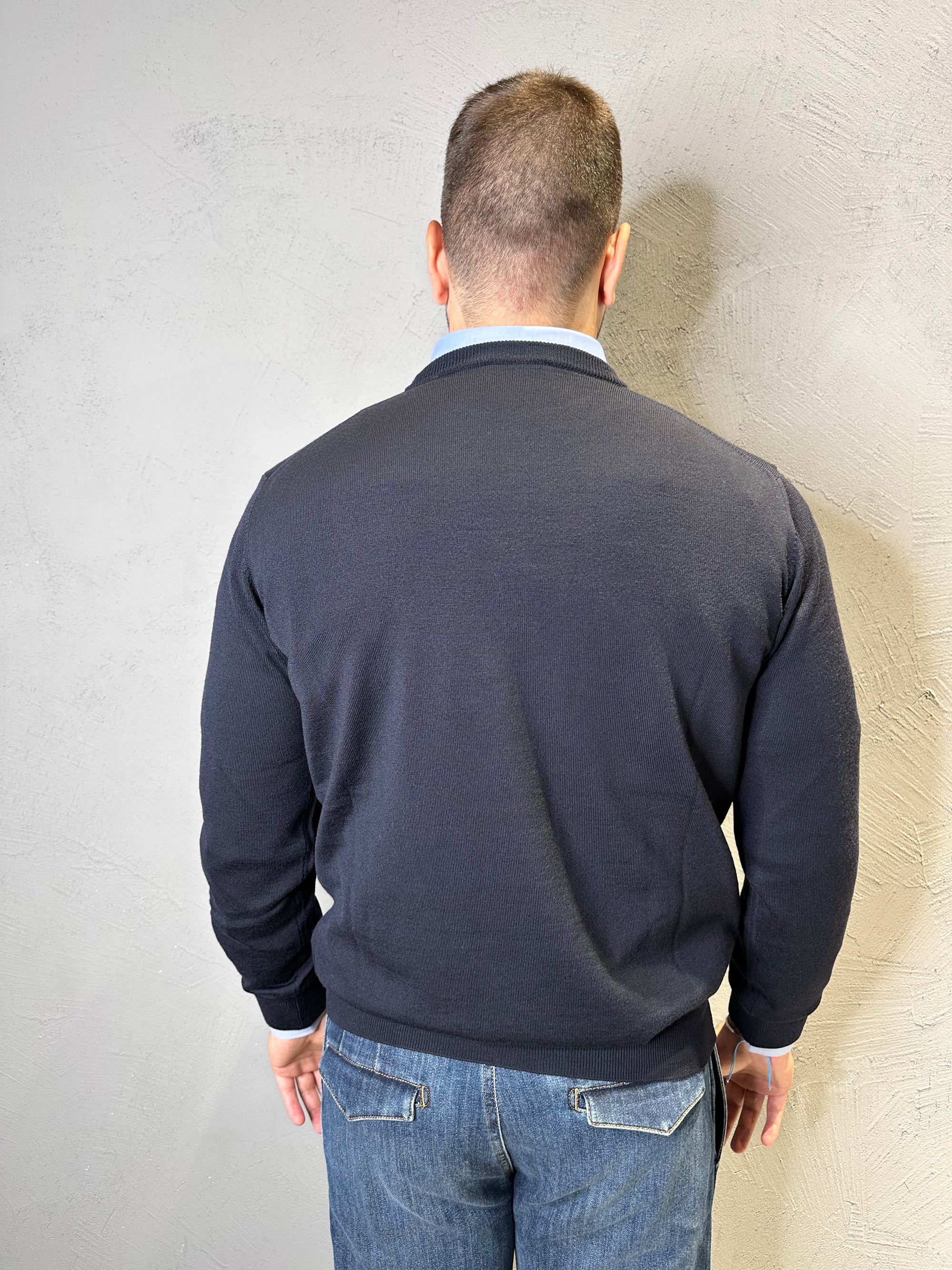 KANGRA. Maglia Girocollo in Lana Merino Ultrafine Blu. COD. 225