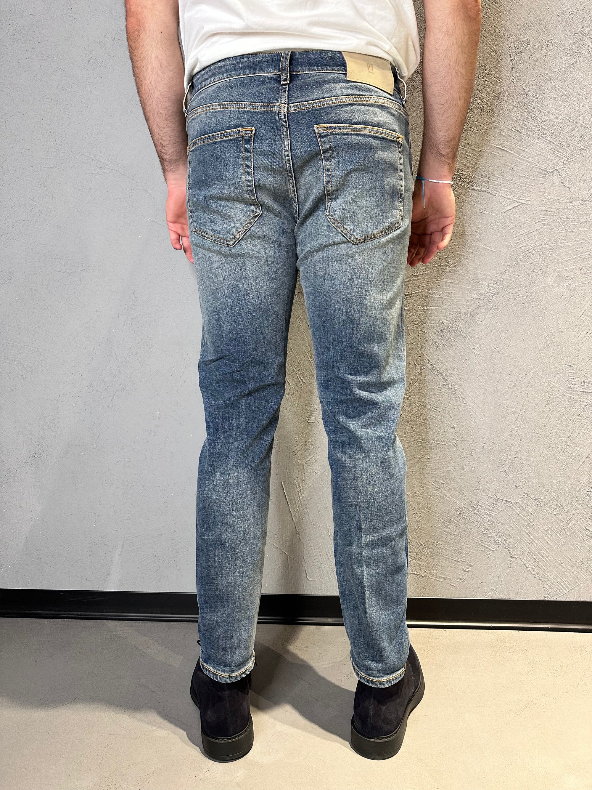 PT TORINO. Jeans in denim stretch. Blu