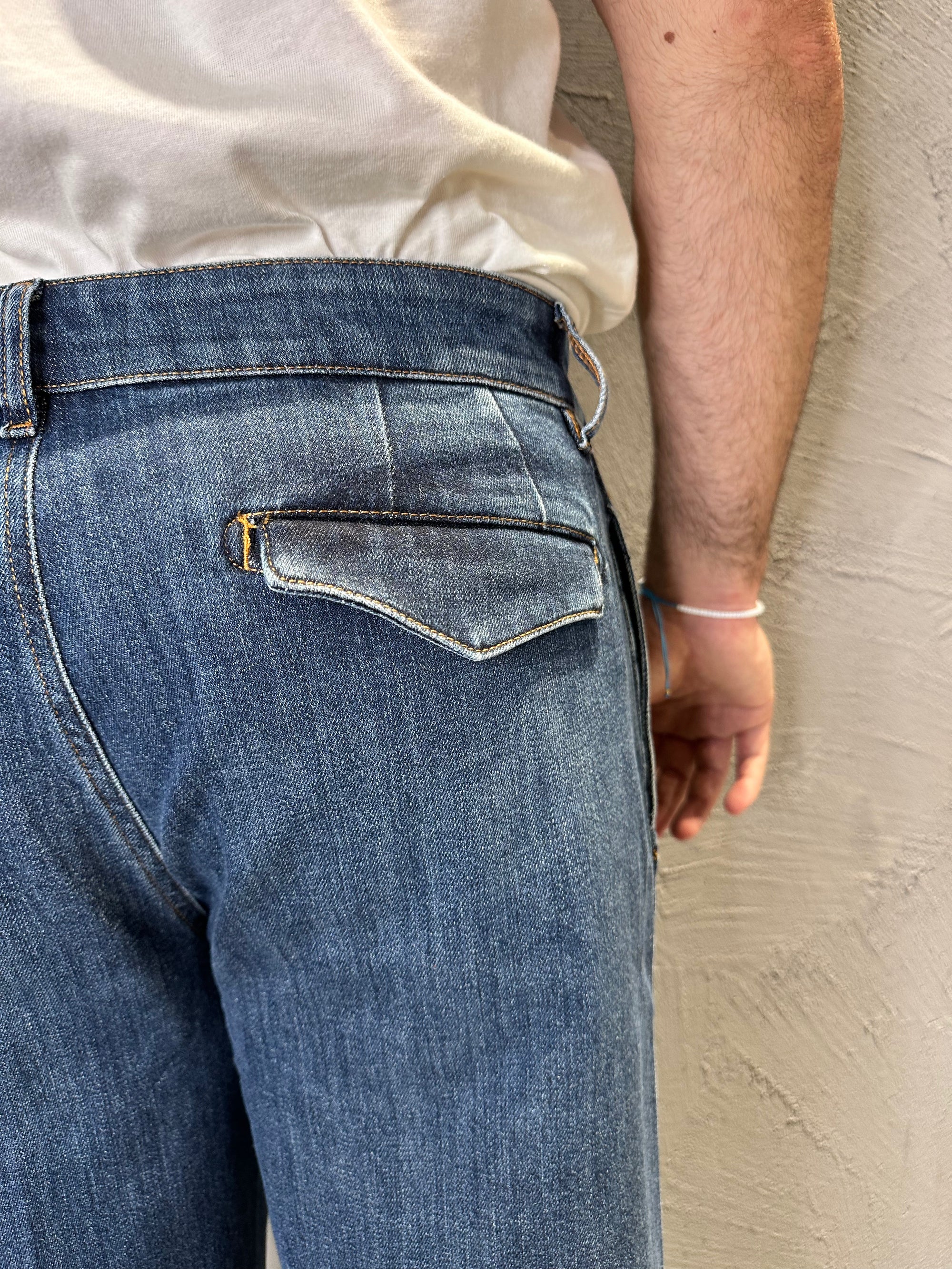 PT TORINO. Jeans in denim con pence. blu