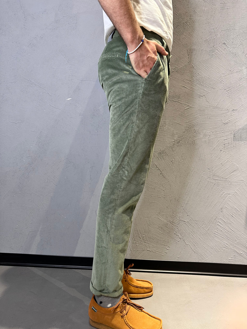 TELERIA ZED. PLATINO  pantalone in velluto a coste verde. COD. 268