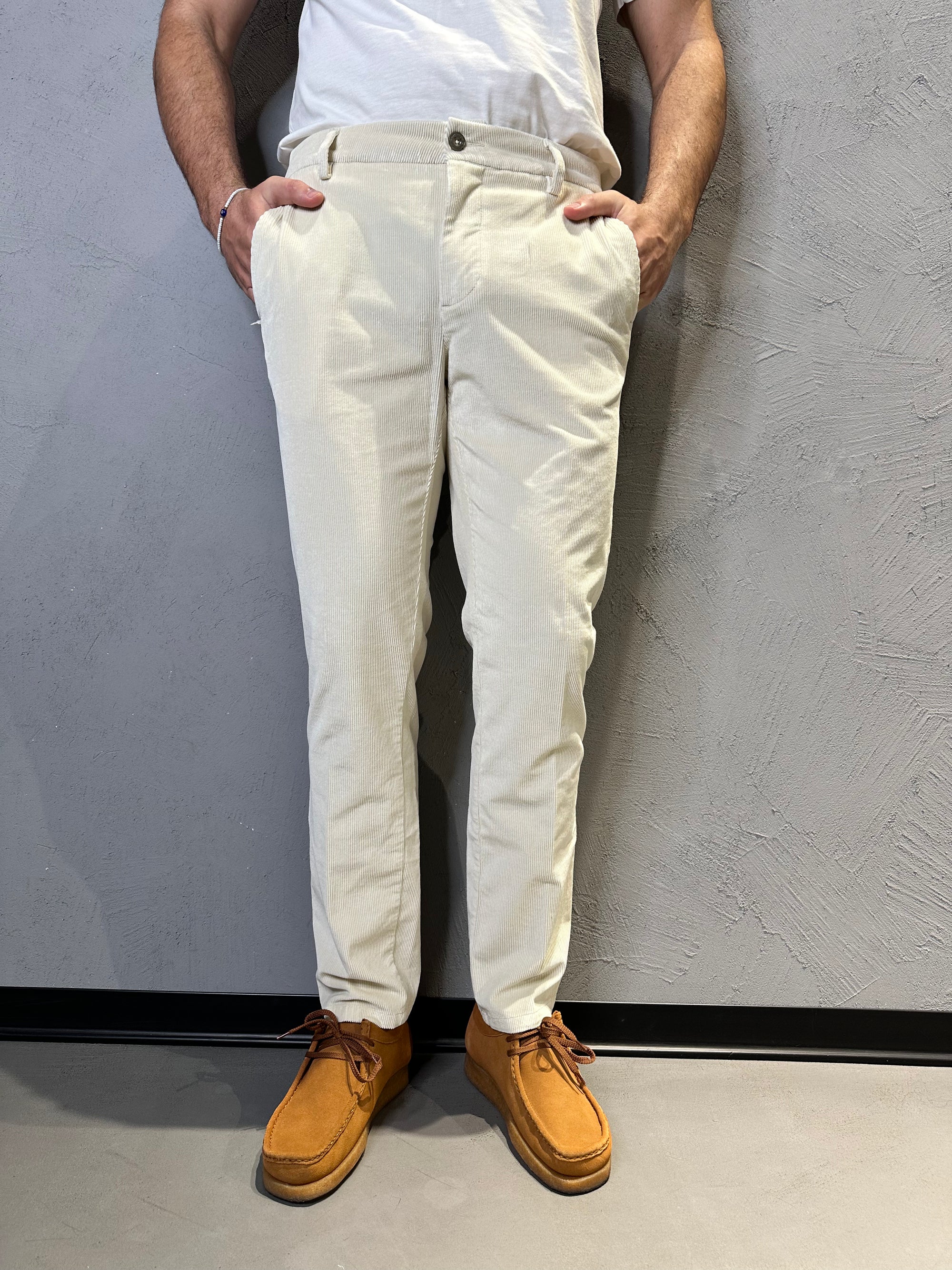 TELERIA ZED. PLATINO  pantalone in velluto a coste panna. COD. 267