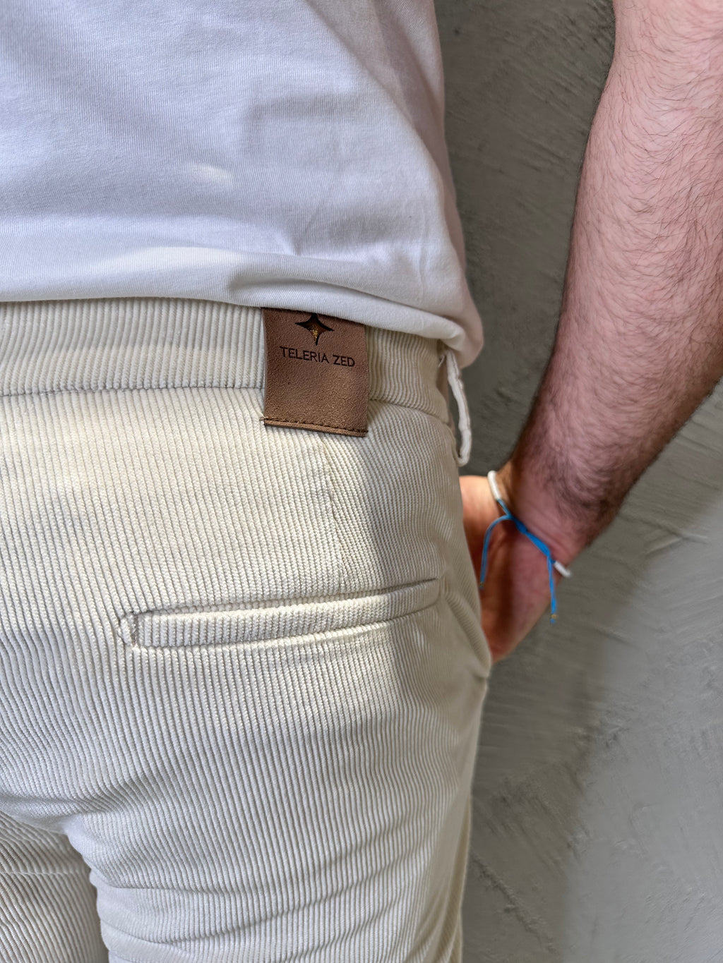 TELERIA ZED. PLATINO  pantalone in velluto a coste panna. COD. 267