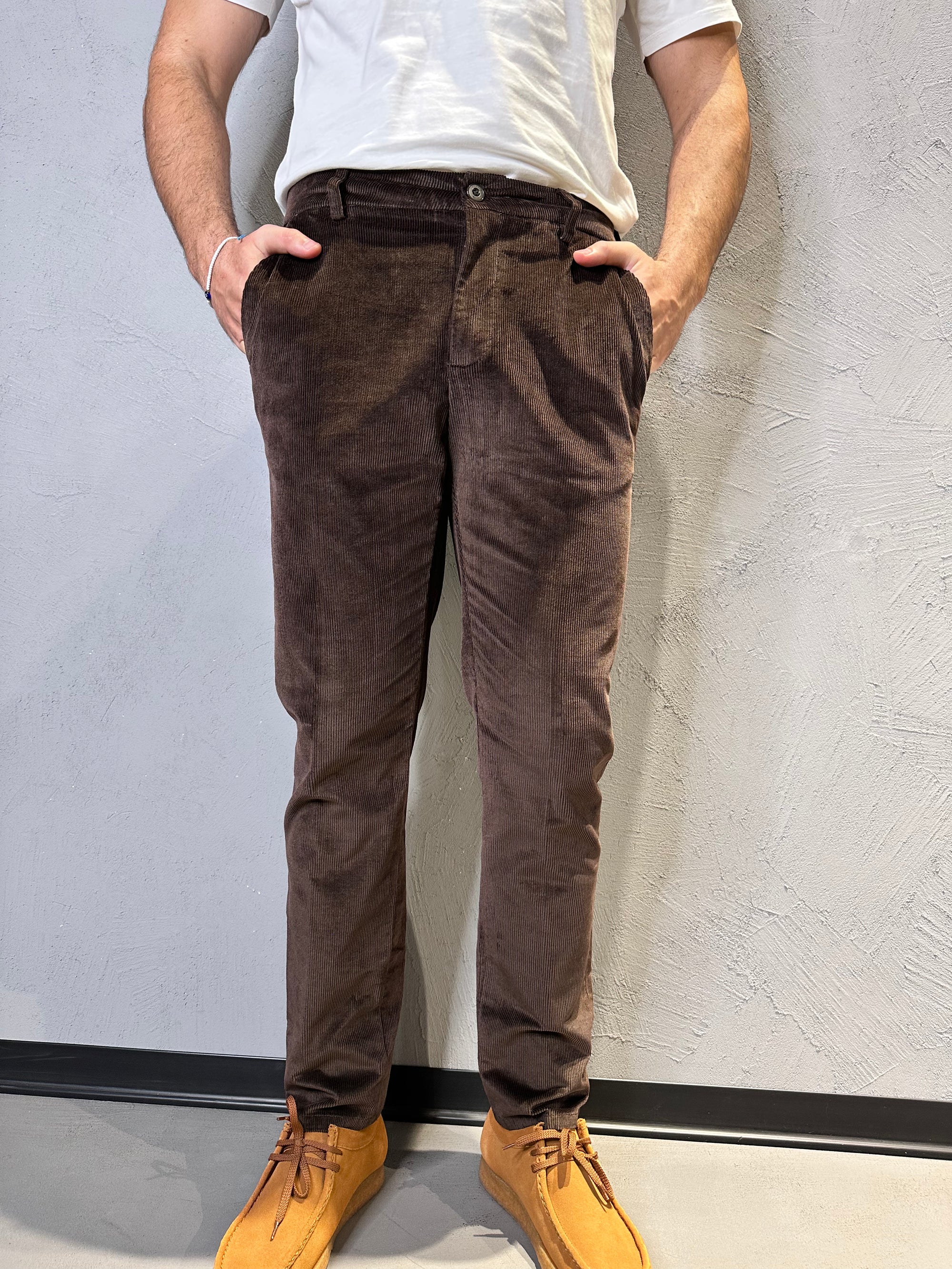 TELERIA ZED. PLATINO  pantalone in velluto a marrone. COD. 266