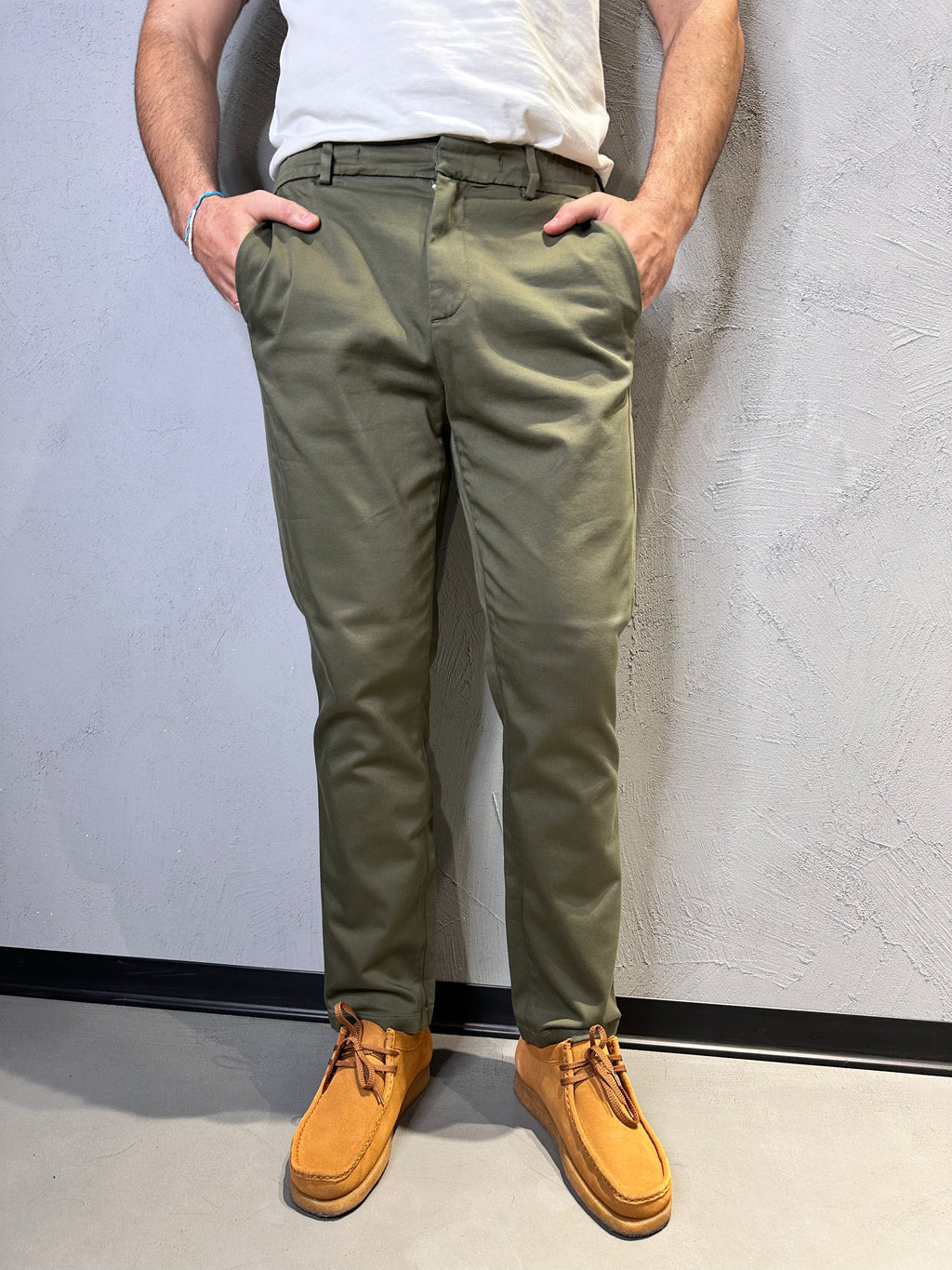 TELERIA ZED. Pantalone Casual Slim Fit Tinta Unita Verde Militare. COD. 260