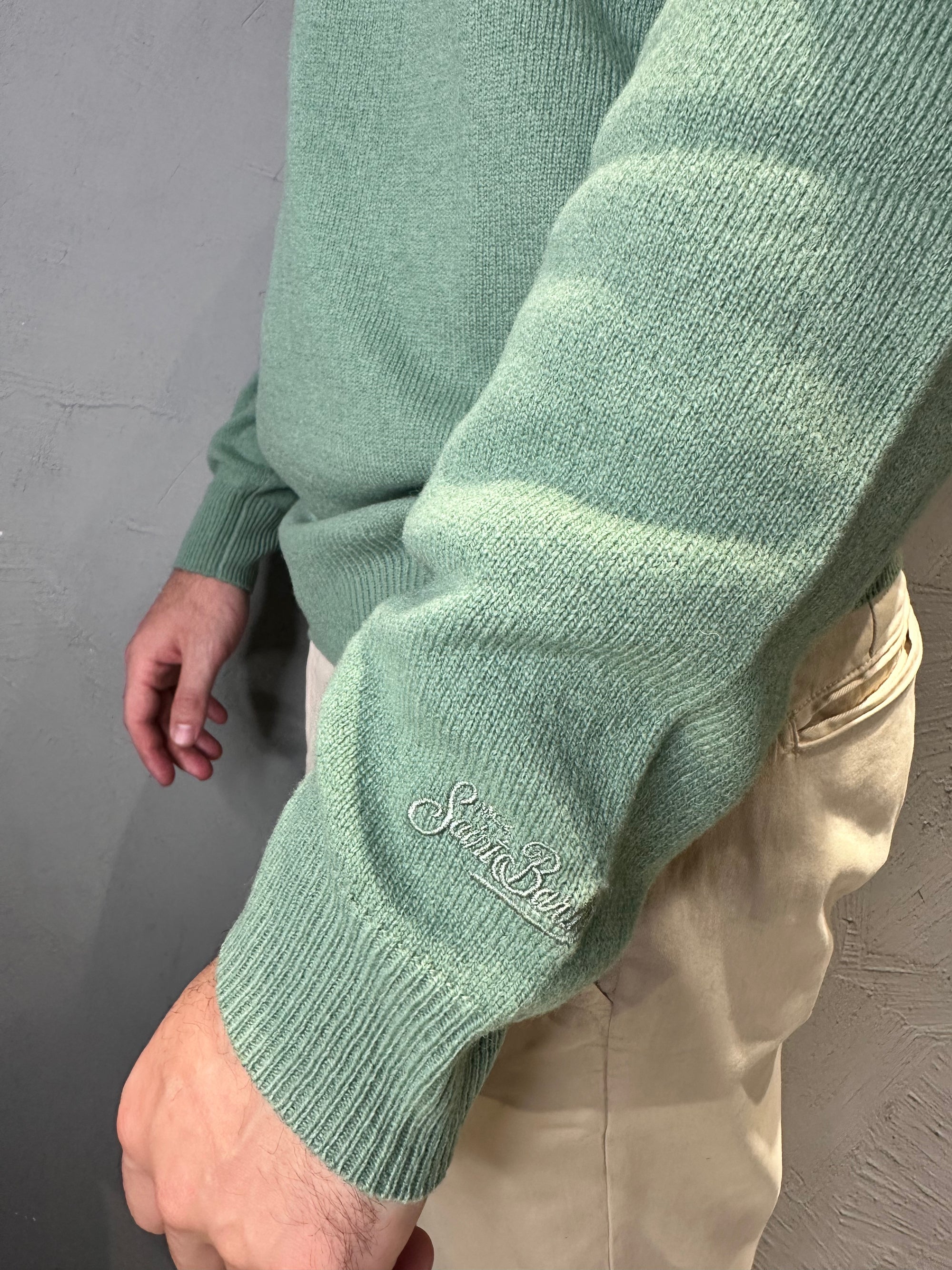SAINT BARTH. Maglione regent in lambswool verde salvia. COD. 205