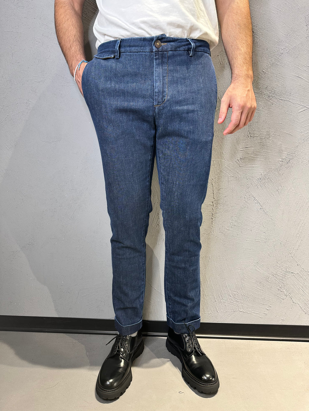 TELERIA ZED jeans slim fit. COD. 255