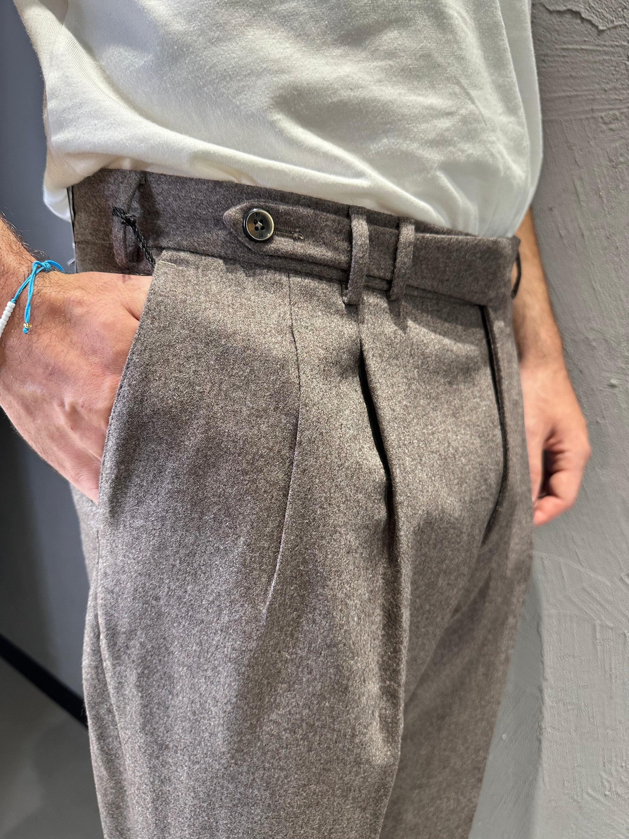 PT torino Pantalone sartoriale grigio. COD. 242