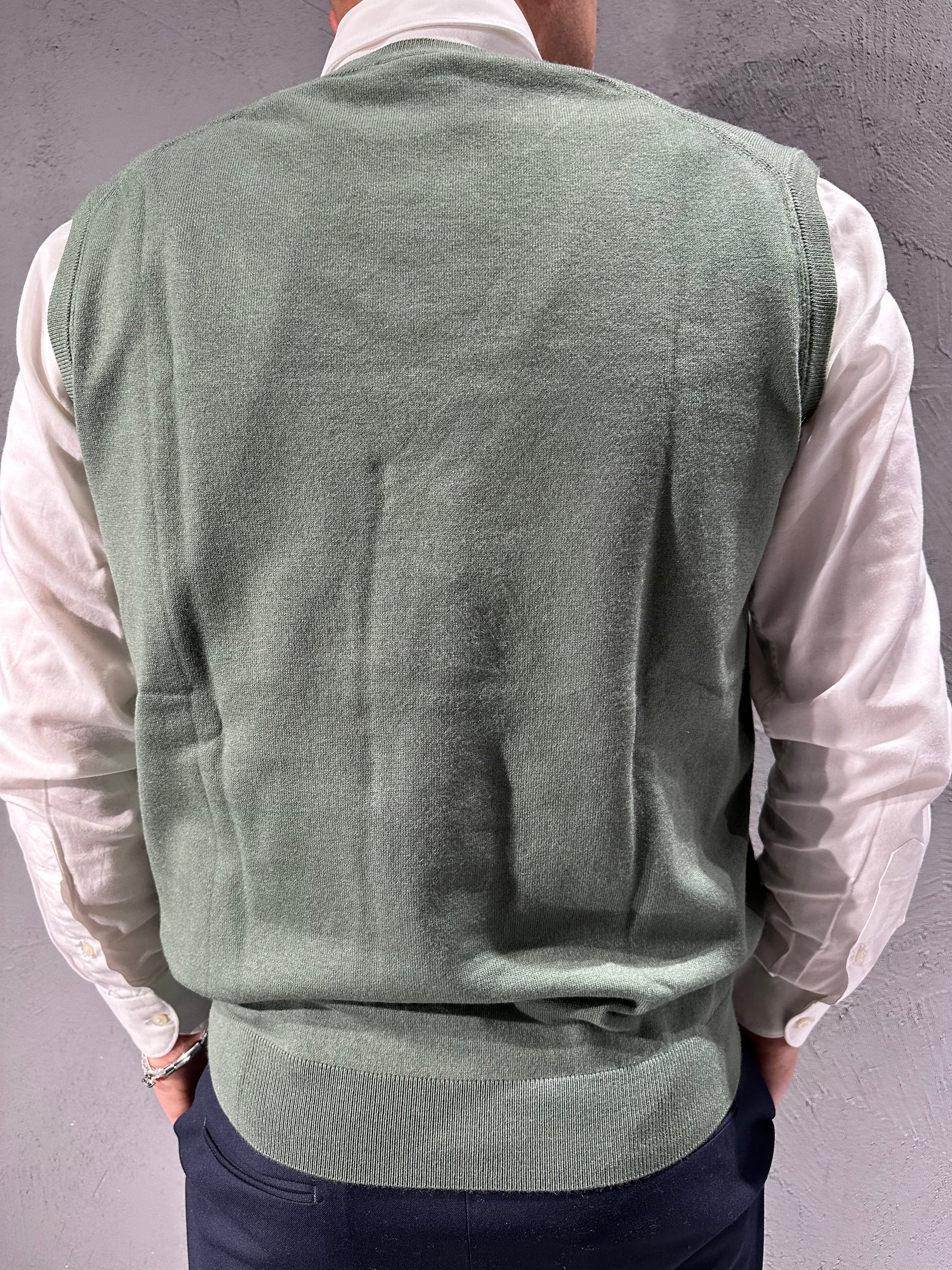 DIKTAT. Gilet chiuso viscoso. COD.278