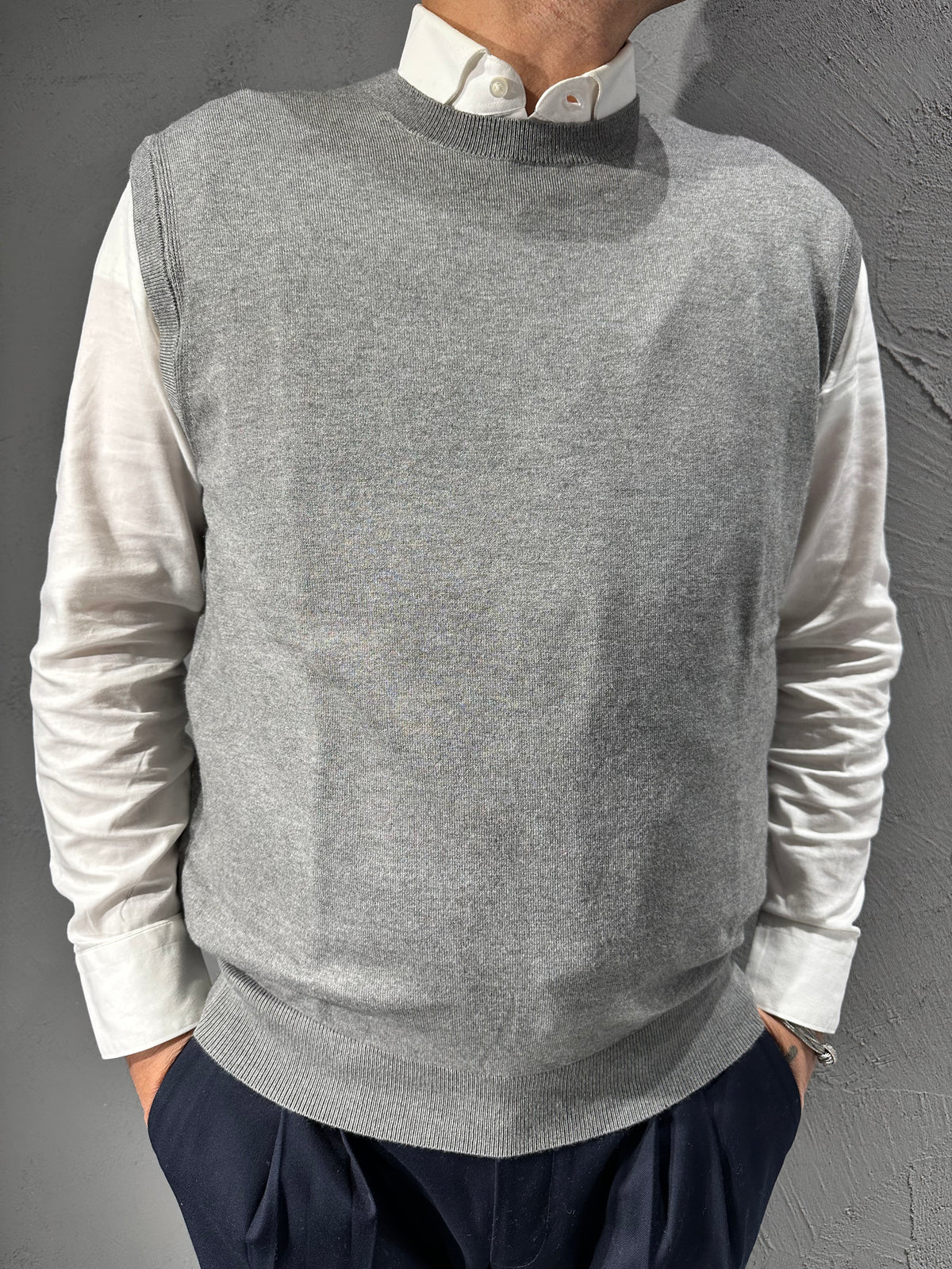 DIKTAT. Gilet chiuso viscoso. COD.278