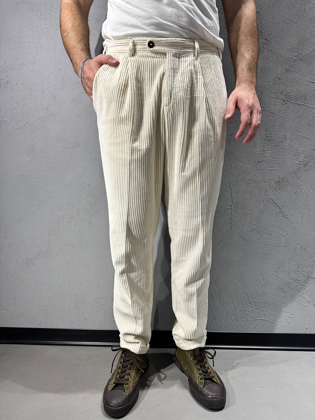 DEVORE. Pantaloni Devore Incipit Velluto DVR45. COD.289