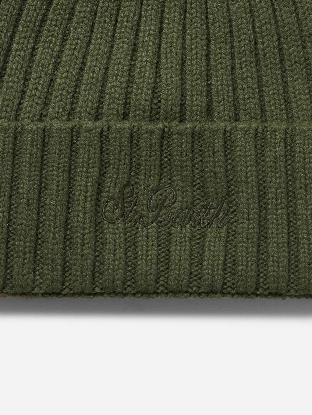 SAINT BARTH. Cappello in cashmere a coste Verde Militare. COD. 213