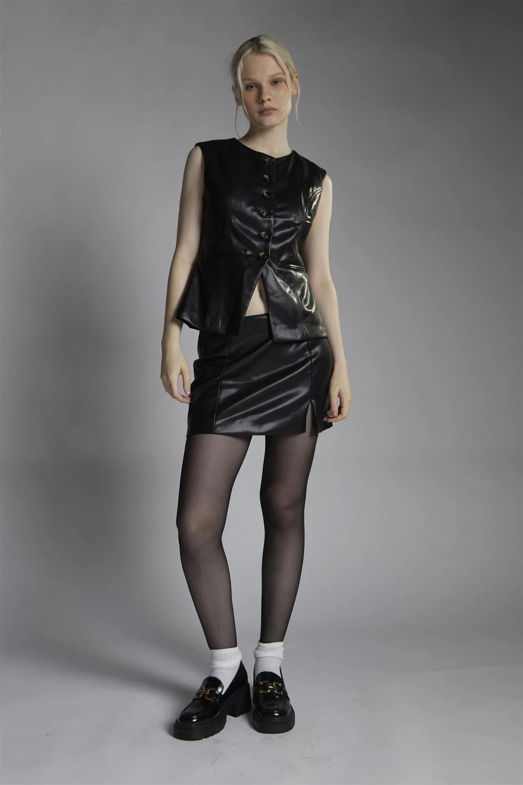 GLAMOROUS. Gilet ecopelle. COD.807