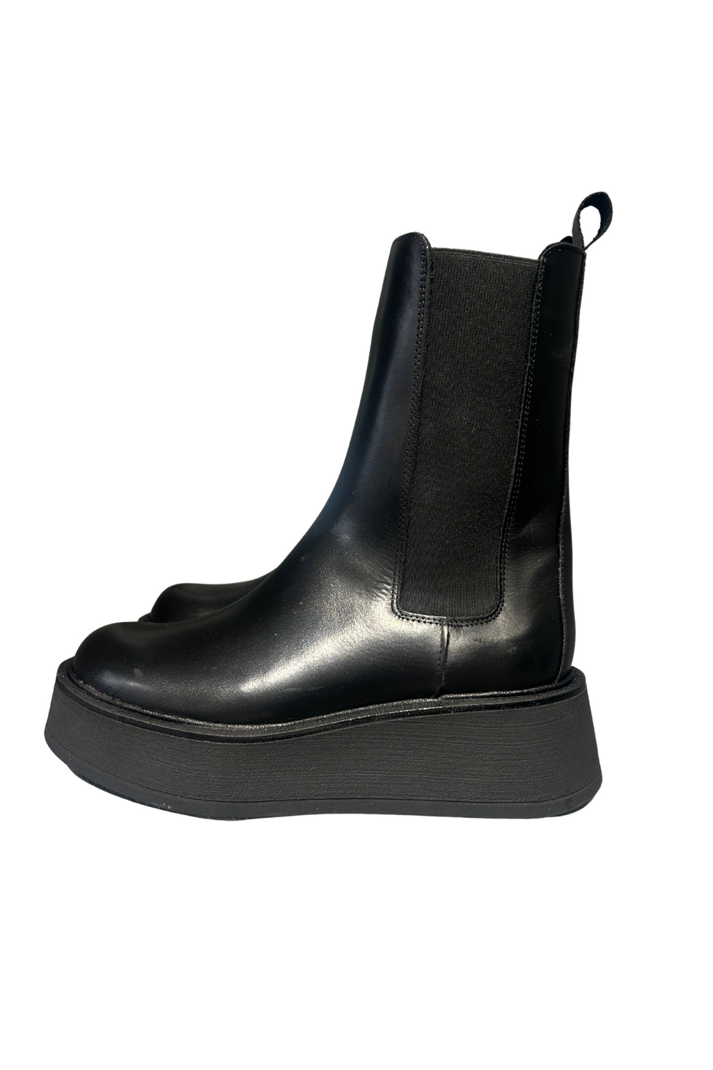 Beatles in pelle nero. COD. 318