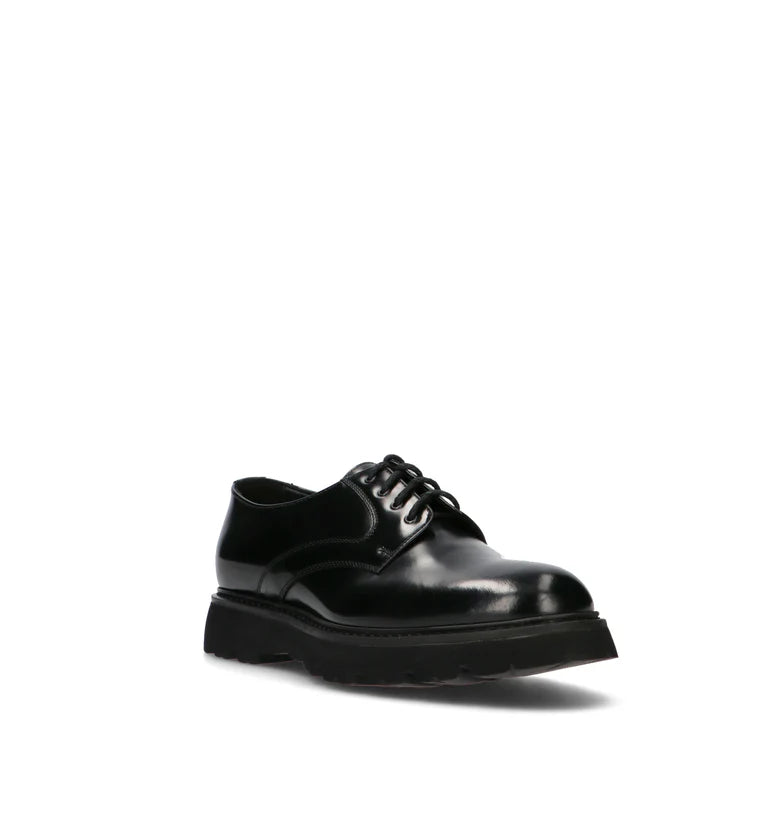 DOUCAL'S. Derby in pelle nera Fondo nero. COD.330