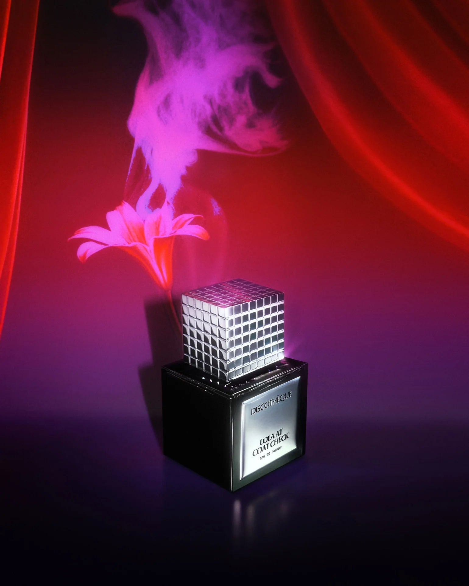 DISCOTHEQUE Lola at coat check eau de parfum cod 4015